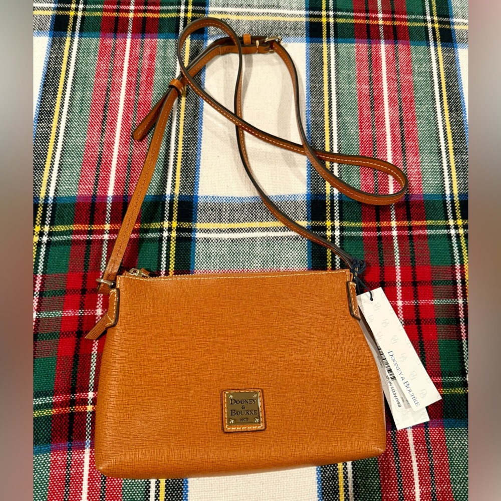 NWT Dooney & Bourke Natural Leather Crossbody Pouchette
